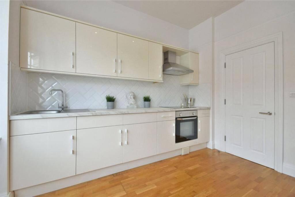 Luxury 3 Bed Apartment - Huge Outdoor Terrace & Amazing Transport Links 伦敦 外观 照片