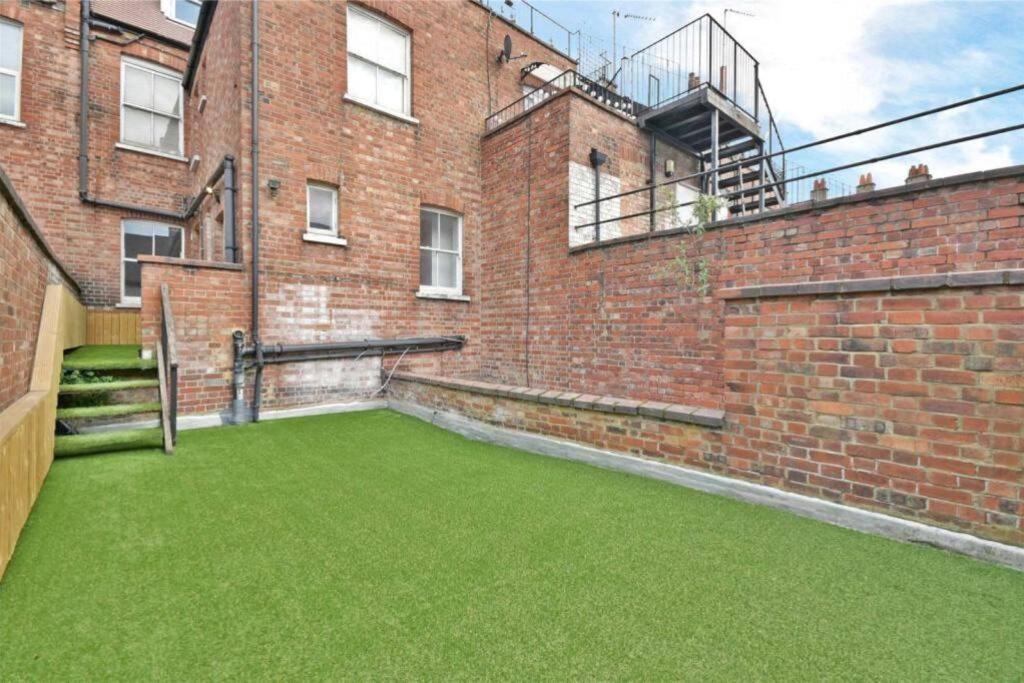 Luxury 3 Bed Apartment - Huge Outdoor Terrace & Amazing Transport Links 伦敦 外观 照片